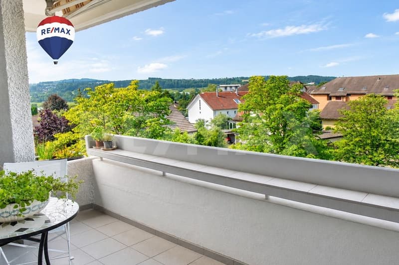 Helle 3.5-Zi.-Eigentumswohnung mit Balkon an ruhiger Wohnlage (1)