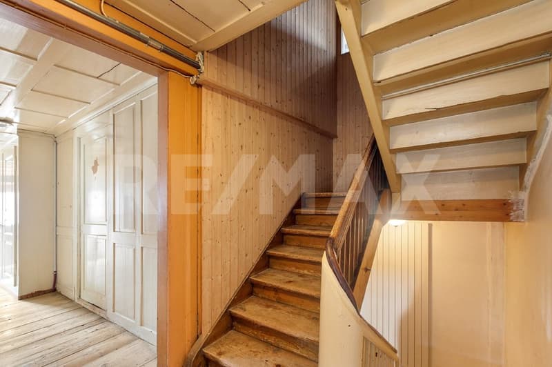 5.5-Zi.-Wohnhaus mit Gewerbe- und Ladenfläche (4)