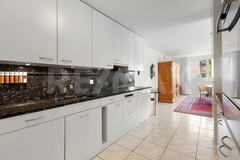Helle 4.5-Zi.-Wohnung an ruhiger und zentraler Wohnlage (5)