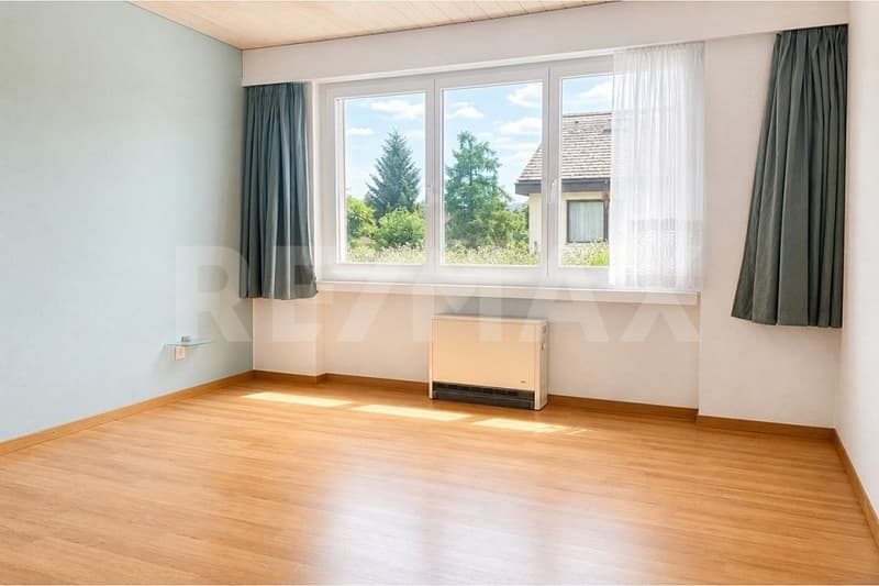 Freistehendes 8-Zi.-Einfamilienhaus mit grosszügiger Gartenanlage (5)