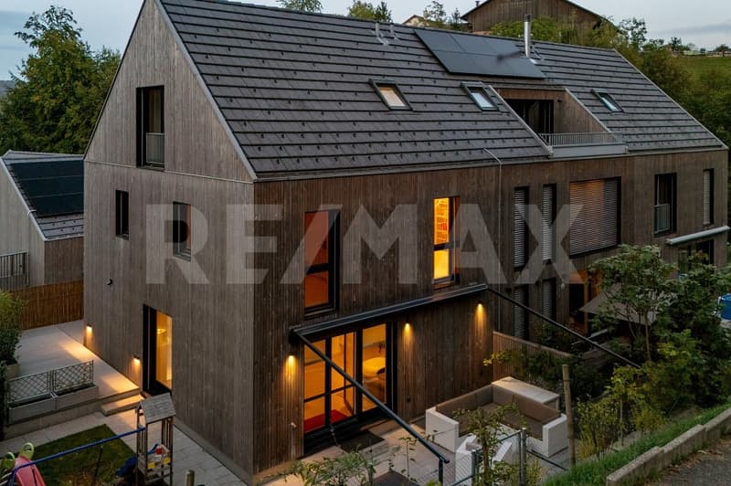 Exklusives 5.5-Zi.-Doppeleinfamilienhaus mit fantastischer Aussicht (12)