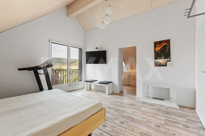 Exklusives 5.5-Zi.-Doppeleinfamilienhaus mit fantastischer Aussicht (8)
