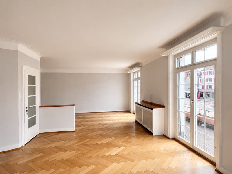 Grosszügige 3.5-Zimmer-Altbauwohnung mit Balkon und Loggia am Neuweilerplatz (4)