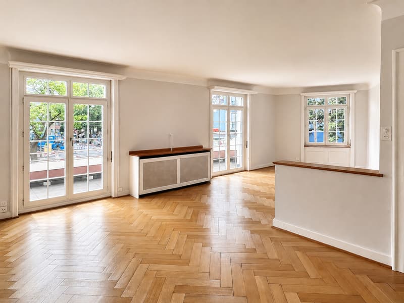 Grosszügige 3.5-Zimmer-Altbauwohnung mit Balkon und Loggia am Neuweilerplatz (8)