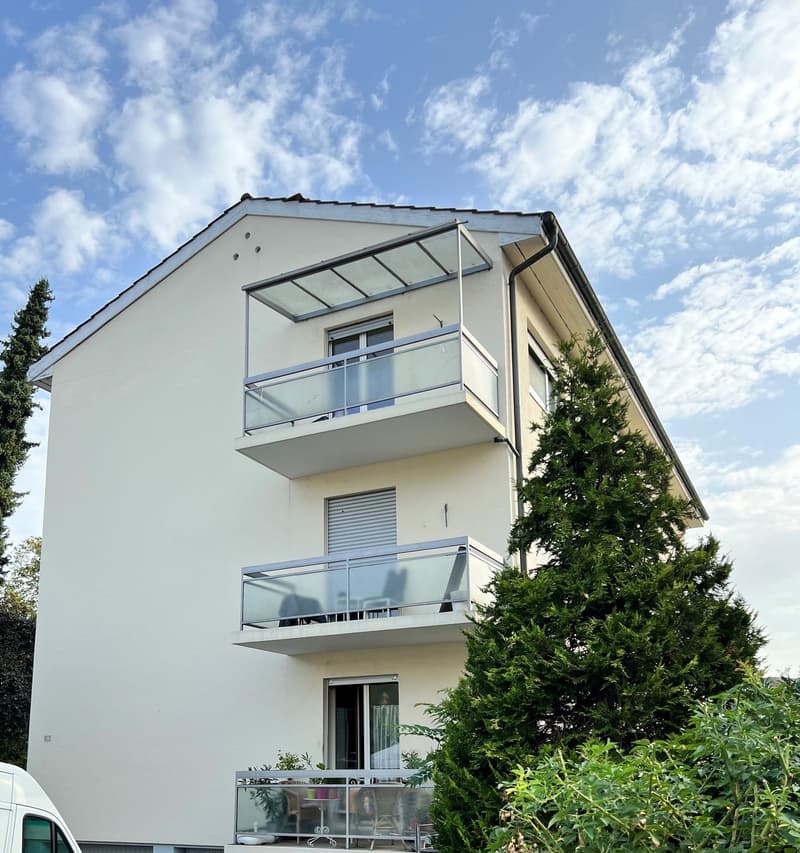 Ansicht mit Balkon