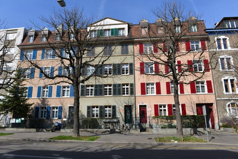 Schöne 3-Zimmer Altbauwohnung mit Balkon und Mansarde (1)