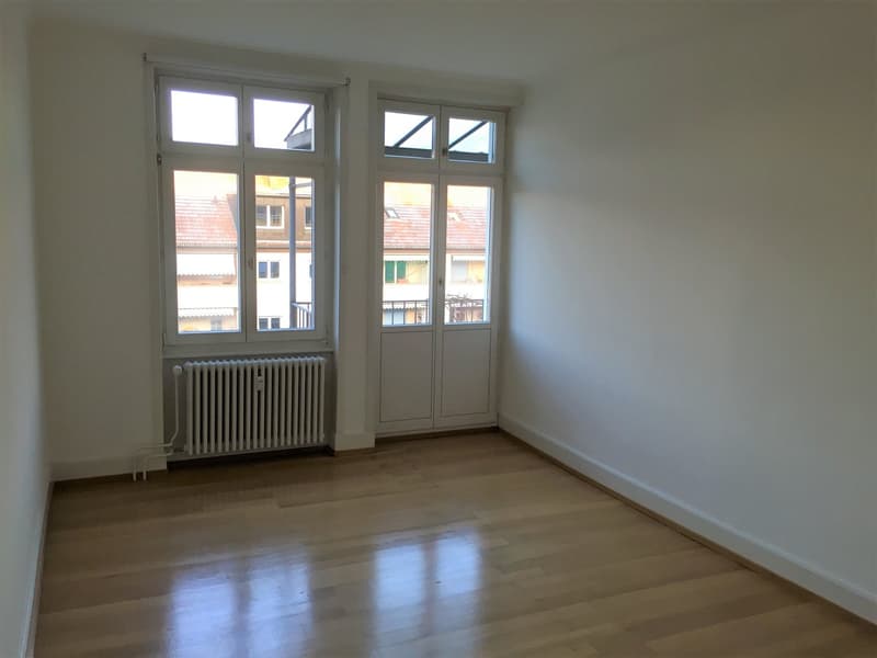 Schöne 3-Zimmer Altbauwohnung mit Balkon und Mansarde (2)