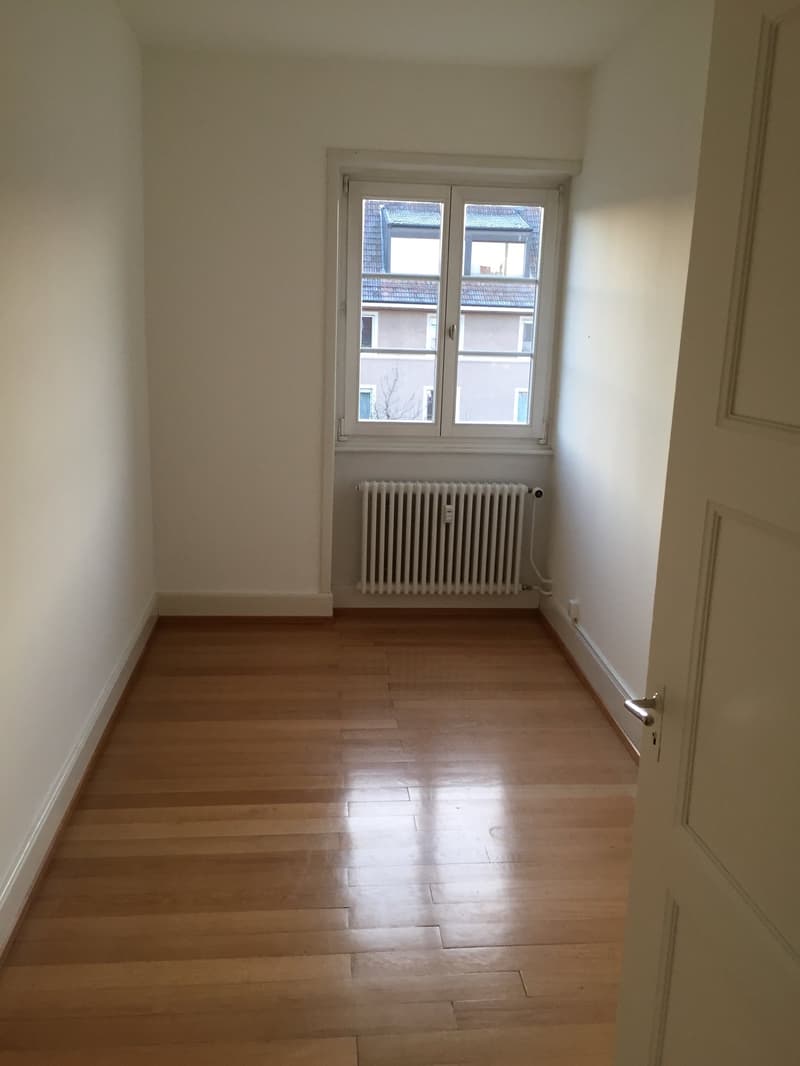 Schöne 3-Zimmer Altbauwohnung mit Balkon und Mansarde (4)