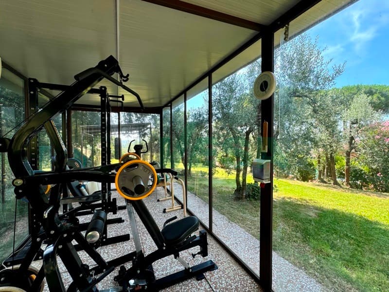 Wonderful property on the edge of beautiful San Gimignano, Tuscany (9)