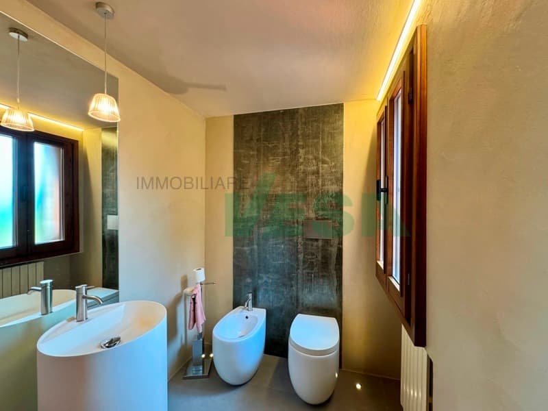 Wonderful property on the edge of beautiful San Gimignano, Tuscany (10)