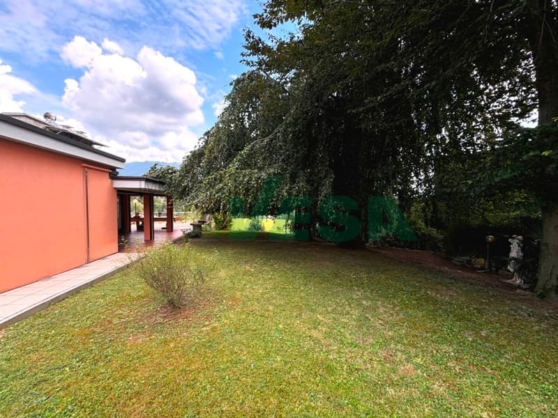 Spaziosa villa con piscina e splendida vista panoramica sui vigneti (6)