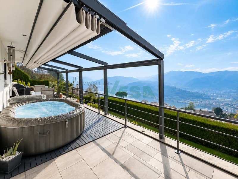 Moderna e luminosa villa mono-bifamiliare con splendida vista aperta (10)