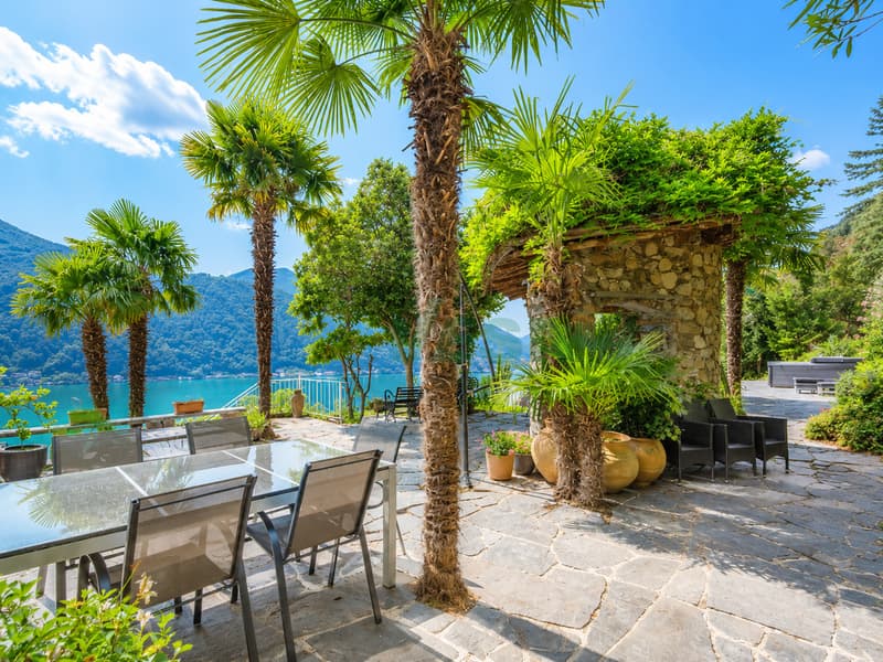 Affascinante proprietà con vista spettacolare e in zona tranquilla (2)