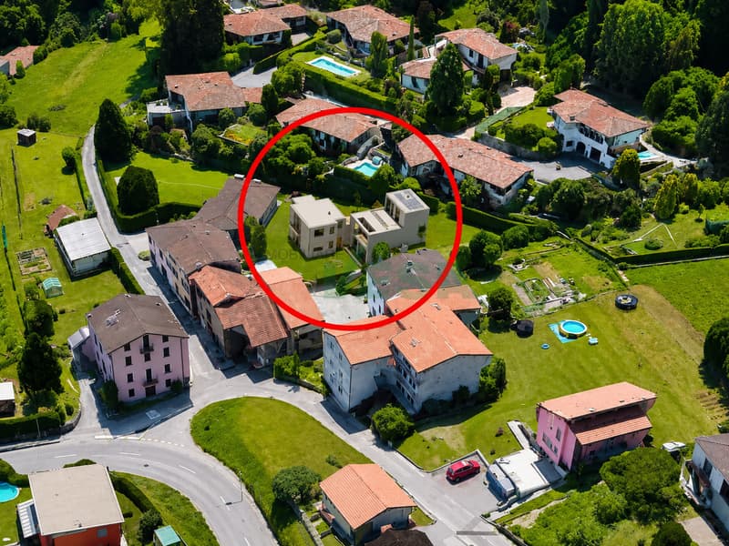 Bel terreno edificabile di 751 m2 ben soleggiato e con vista lago (2)