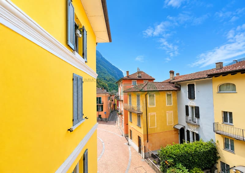 Affascinante casa tradizionale ticinese nel nucleo con vista lago (5)
