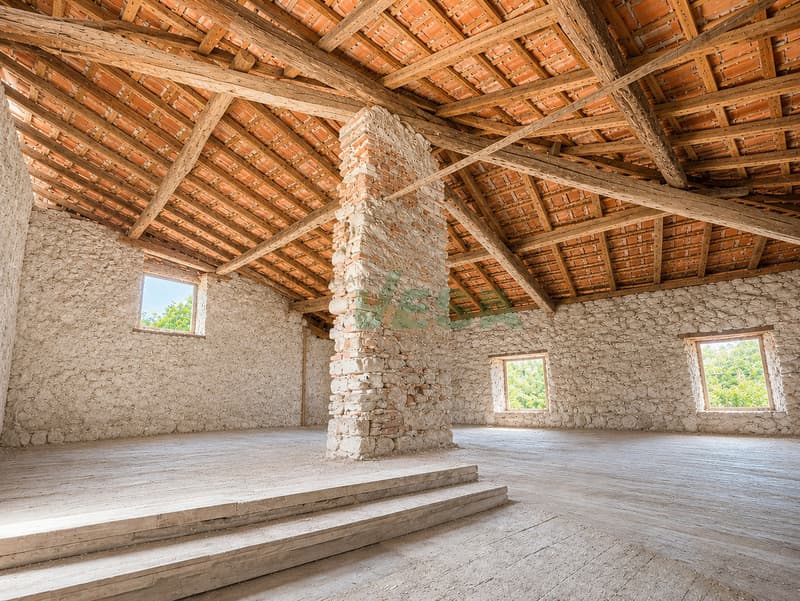 Affascinante casa tradizionale ticinese nel nucleo con vista lago (12)
