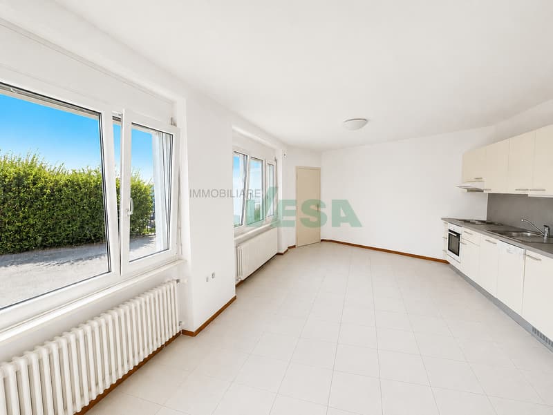 Ampia casa con 3 appartamenti di diverse dimensioni, con bella vista (6)