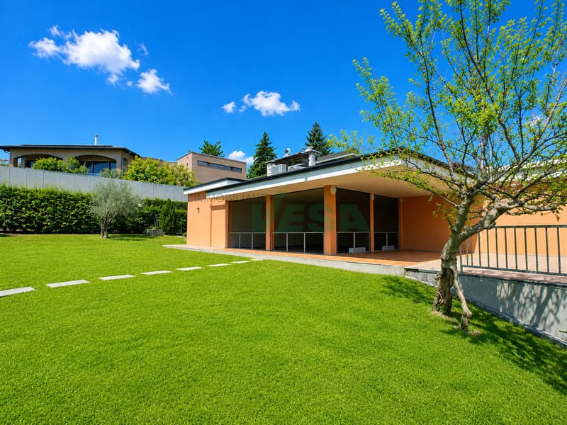 Spaziosa villa con piscina e splendida vista panoramica sui vigneti (5)