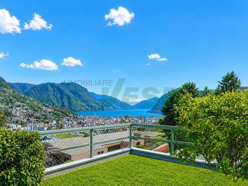 Splendido attico 6,5 locali con fantastica vista lago e bel giardino (2)