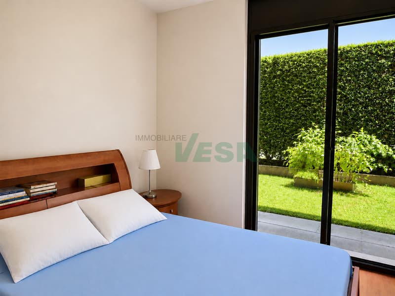 Bel appartamento 6,5 locali con giardino in tranquilla zona collinare (7)