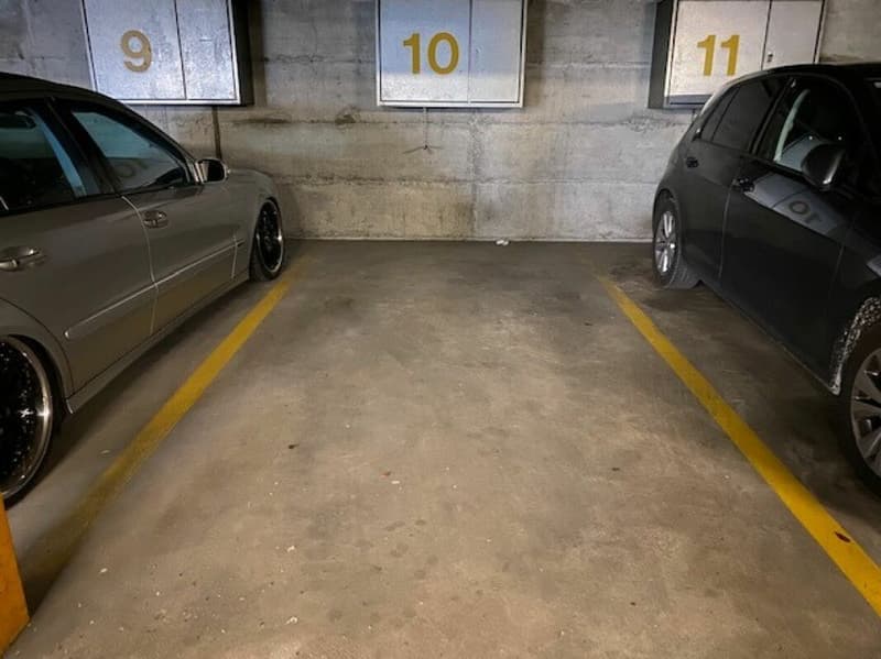 Tiefgaragenplatz zu vermieten (2)