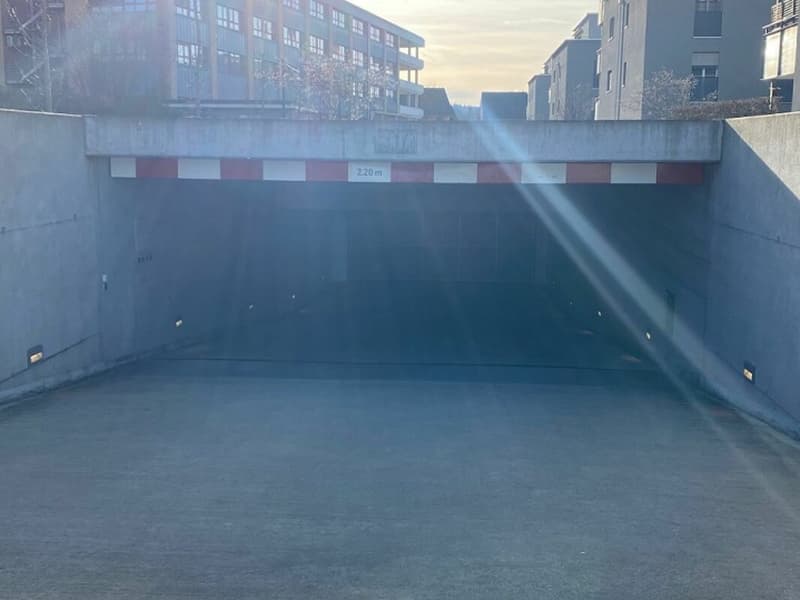 Parkplatzmöglichkeiten zu vermieten (2)