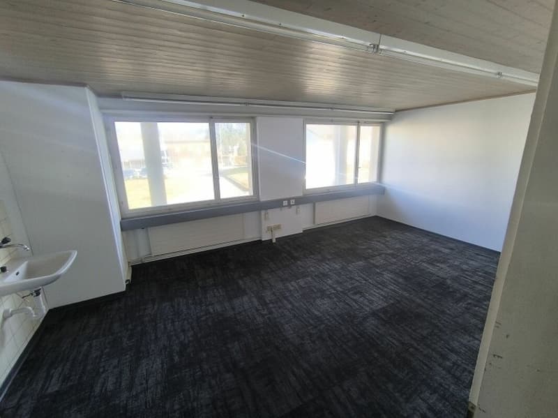 Attraktive Nebenräume für Atelier, Büro oder Lager (3)