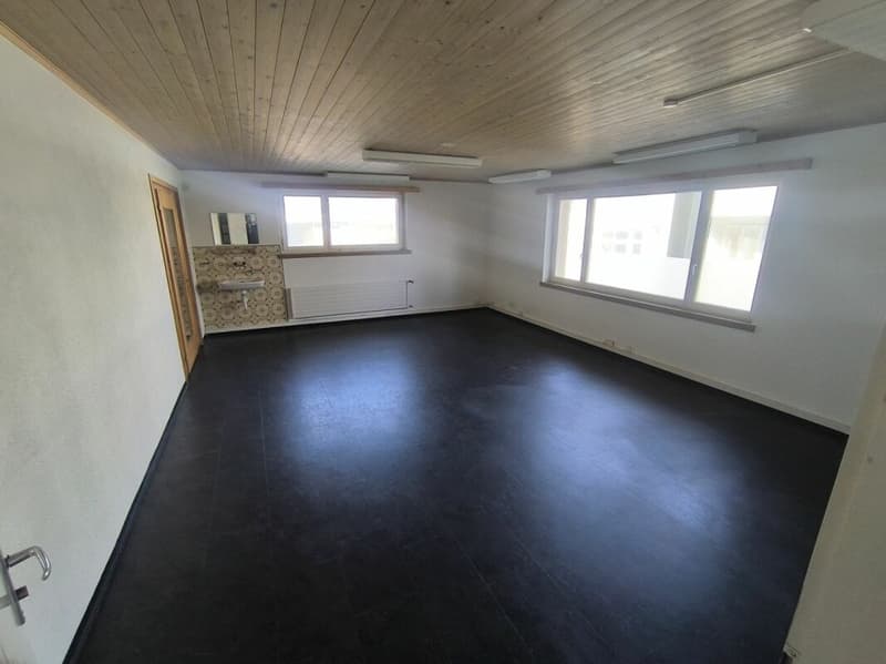 Attraktive Nebenräume für Atelier, Büro oder Lager (4)