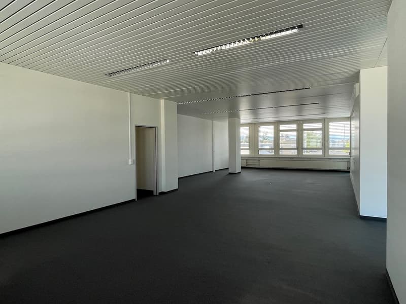550 m2 Büroräumlichkeiten mit erstklassiger Infrastruktur zu vermieten (2)