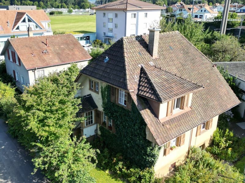 Land without architectural commitment (2)