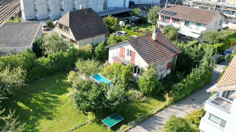 Land without architectural commitment (4)