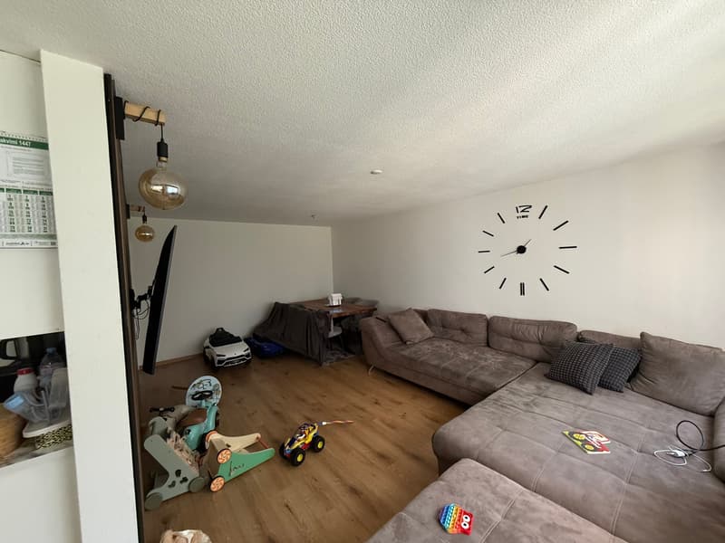 4.5-Zimmerwohnung an ruhiger Lage zu vermieten! (3)