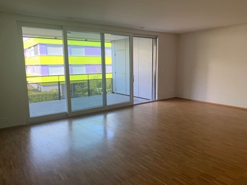 Helle 3.5-Zimmer-Wohnung mit grossem Balkon (7)