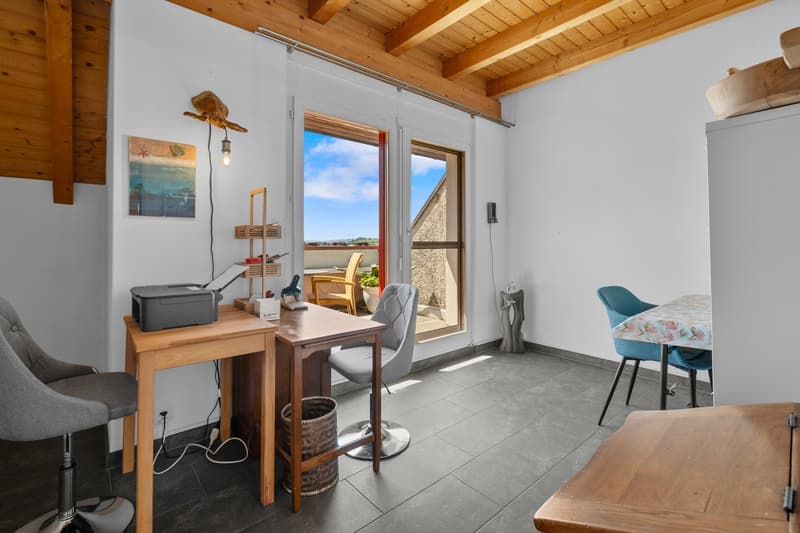 Appartamento moderno 3.5 locali con balcone e garage a Buttikon SZ (21)
