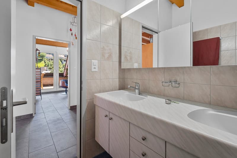 Appartamento moderno 3.5 locali con balcone e garage a Buttikon SZ (15)