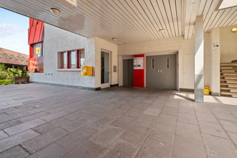 Appartamento moderno 3.5 locali con balcone e garage a Buttikon SZ (2)