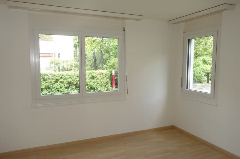 Geräumige 4.5-Zimmer-Wohnung im Erdgeschoss in Reichenburg (7)