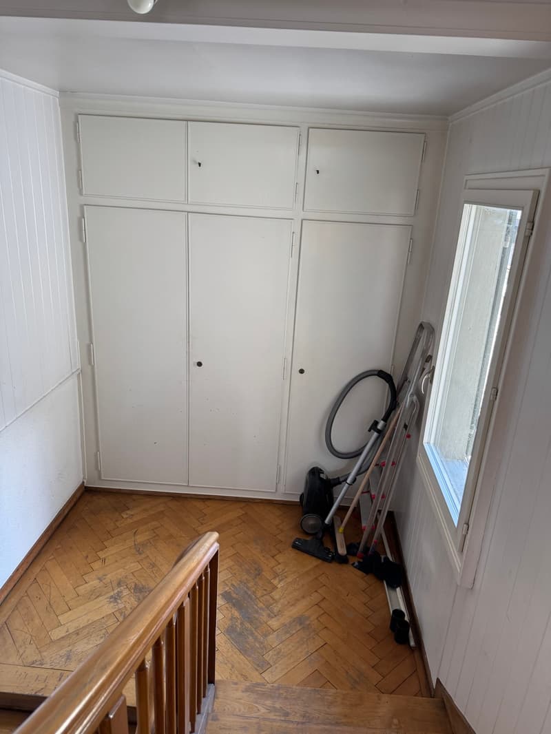 Charmante 2.5-Zimmer-Dachwohnung in Glarus (11)