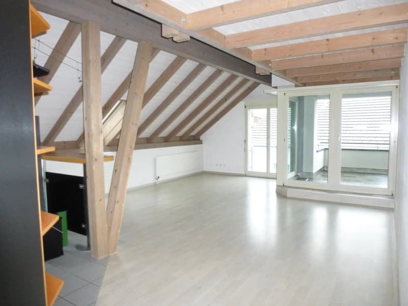 Charmante 4-Zimmer-Dachwohnung in Buttikon SZ – ab Oktober 2026 zu vermieten (4)
