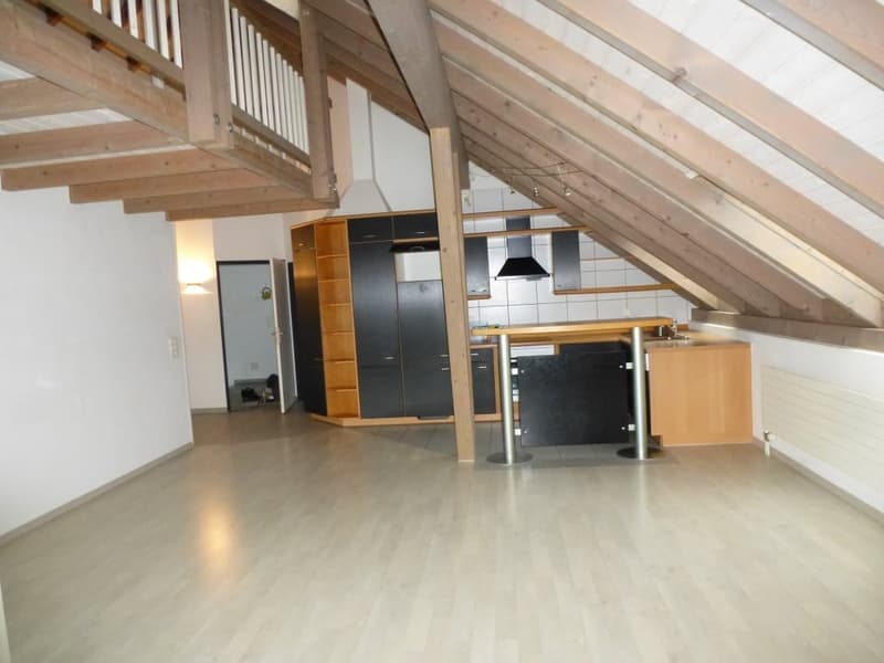 Charmante 4-Zimmer-Dachwohnung in Buttikon SZ – ab Oktober 2026 zu vermieten (3)