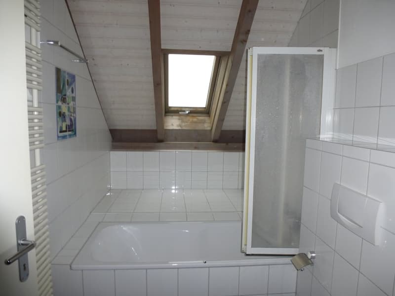Charmante 4-Zimmer-Dachwohnung in Buttikon SZ – ab Oktober 2026 zu vermieten (7)