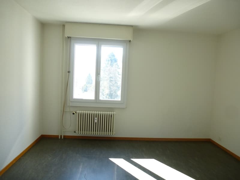 Helle 3-Zimmer-Wohnung mit Balkon in Glarus (7)