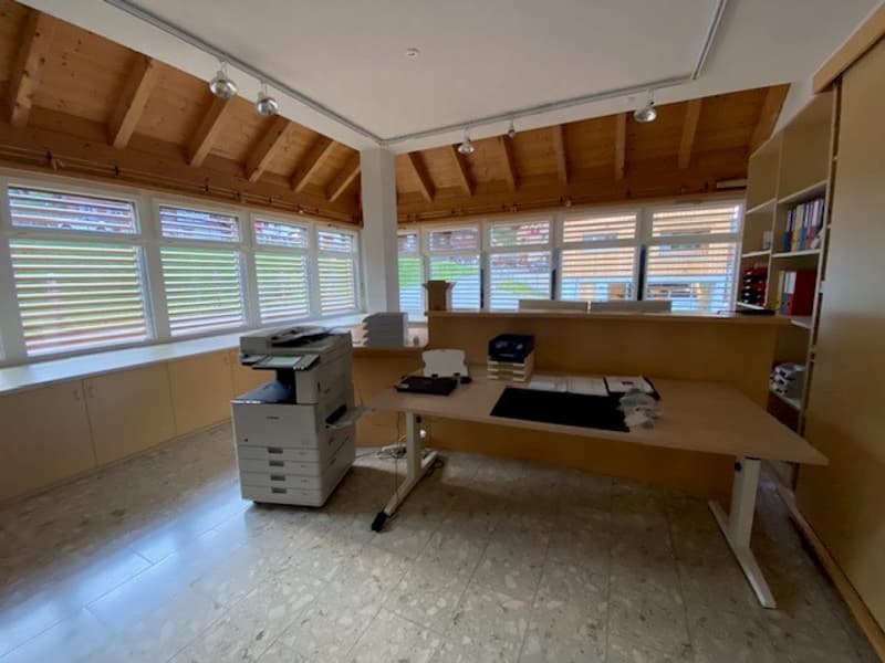 4 Helle Büros mit Charme in Elm – ruhige Lage mit Aufzug (3)