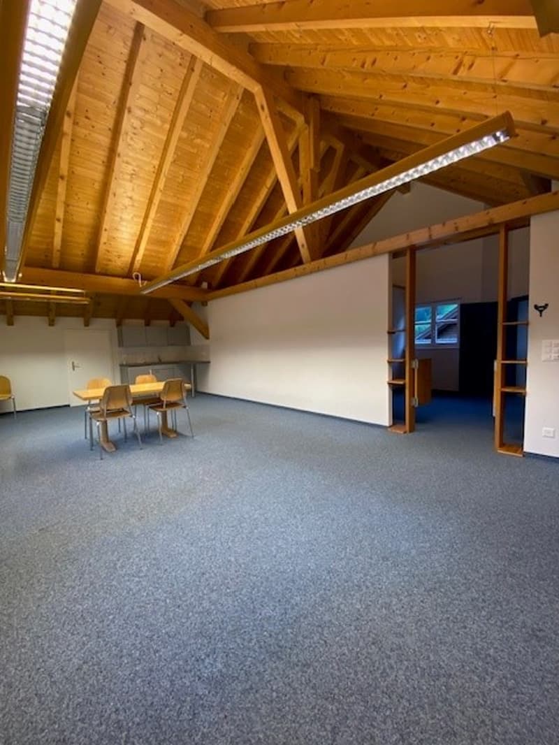 4 Helle Büros mit Charme in Elm – ruhige Lage mit Aufzug (12)