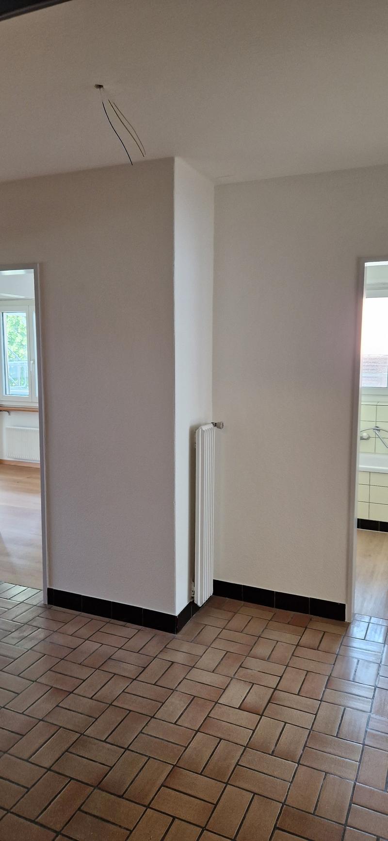 Teilsanierte, gemütliche 3-Zimmer-Wohnung nahe Dorfplatz (8)