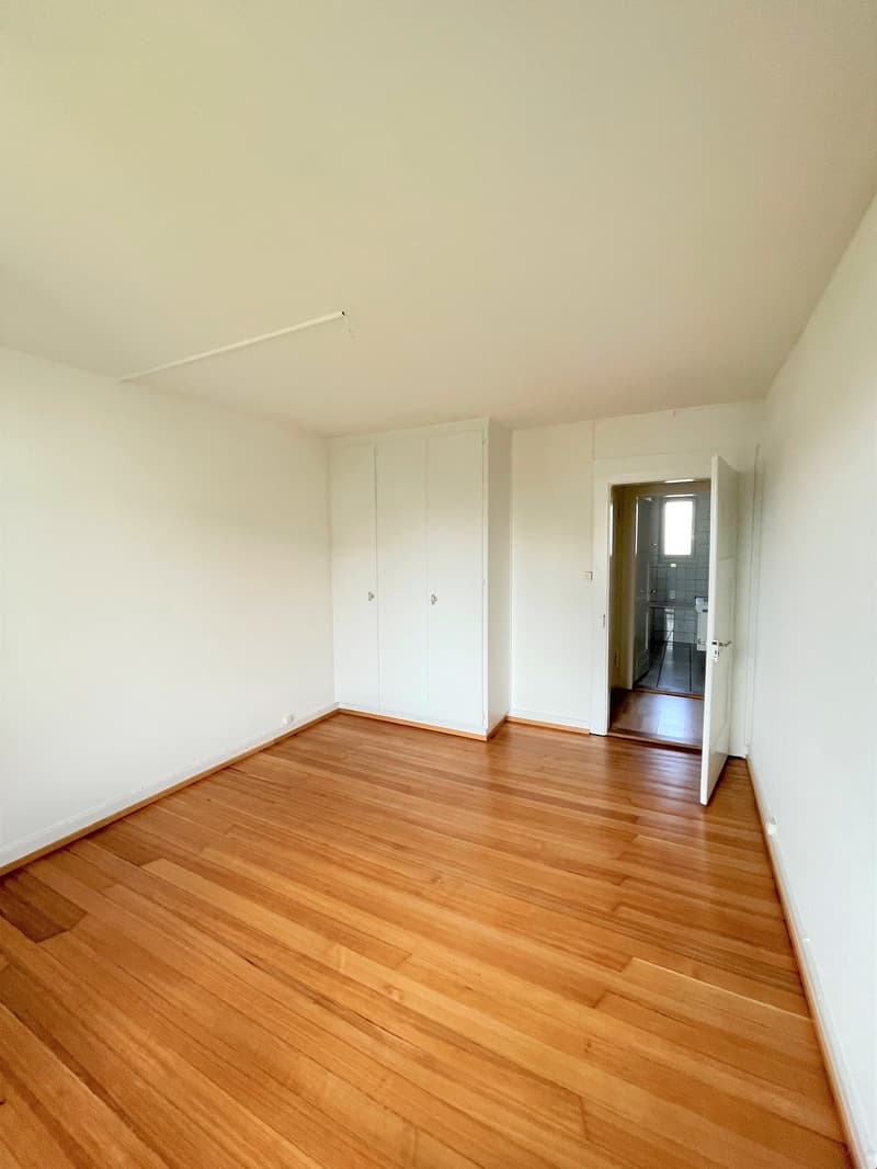 Schöne Altbauwohnung mit Charme an zentraler Lage (5)