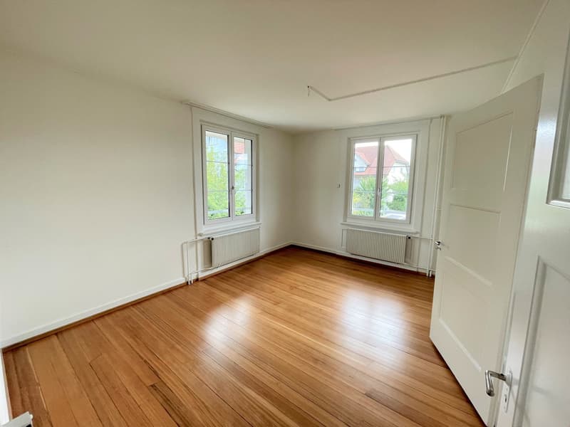Schöne Altbauwohnung mit Charme an zentraler Lage (4)