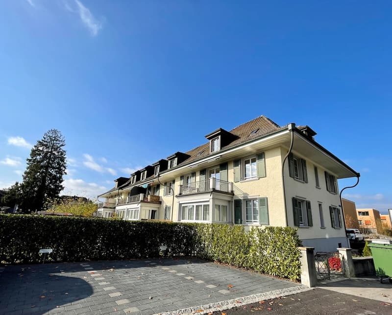 Schöne Altbauwohnung mit Charme an zentraler Lage (1)
