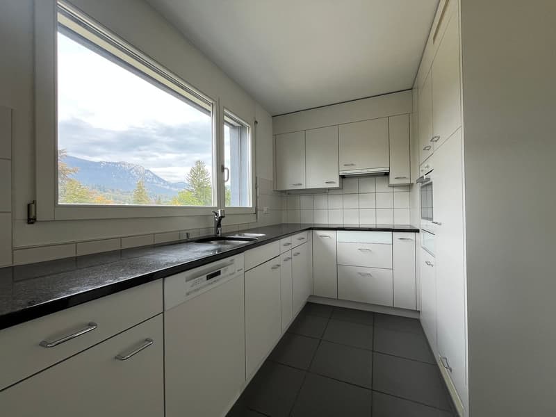 Helle 4.5-Zimmer-Wohnung mit Balkon an ruhiger Lage in Solothurn (2)