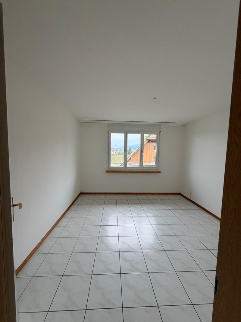 Sanierte 4.5-Zimmer-Wohnung mit Balkon in Bellach (10)